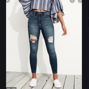 Hollister Distressed High Waisted Jegging Crop
